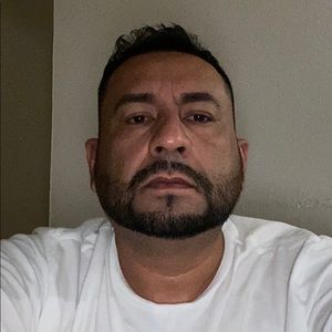 Meet your Posher, Efren